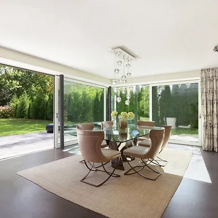 House With Private Pool And Garden Ferienhaus München